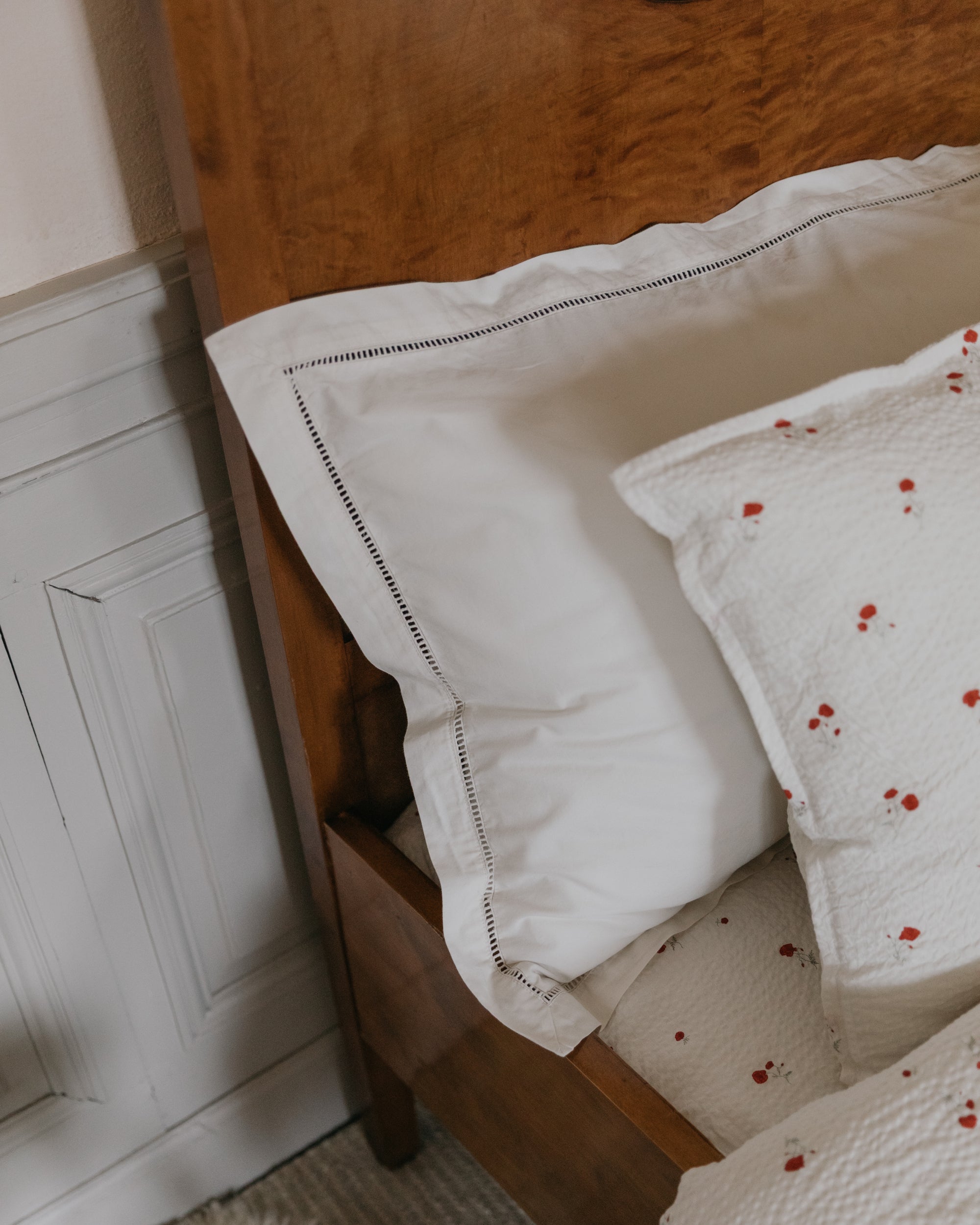 Ladder Lace Pillowcase XL