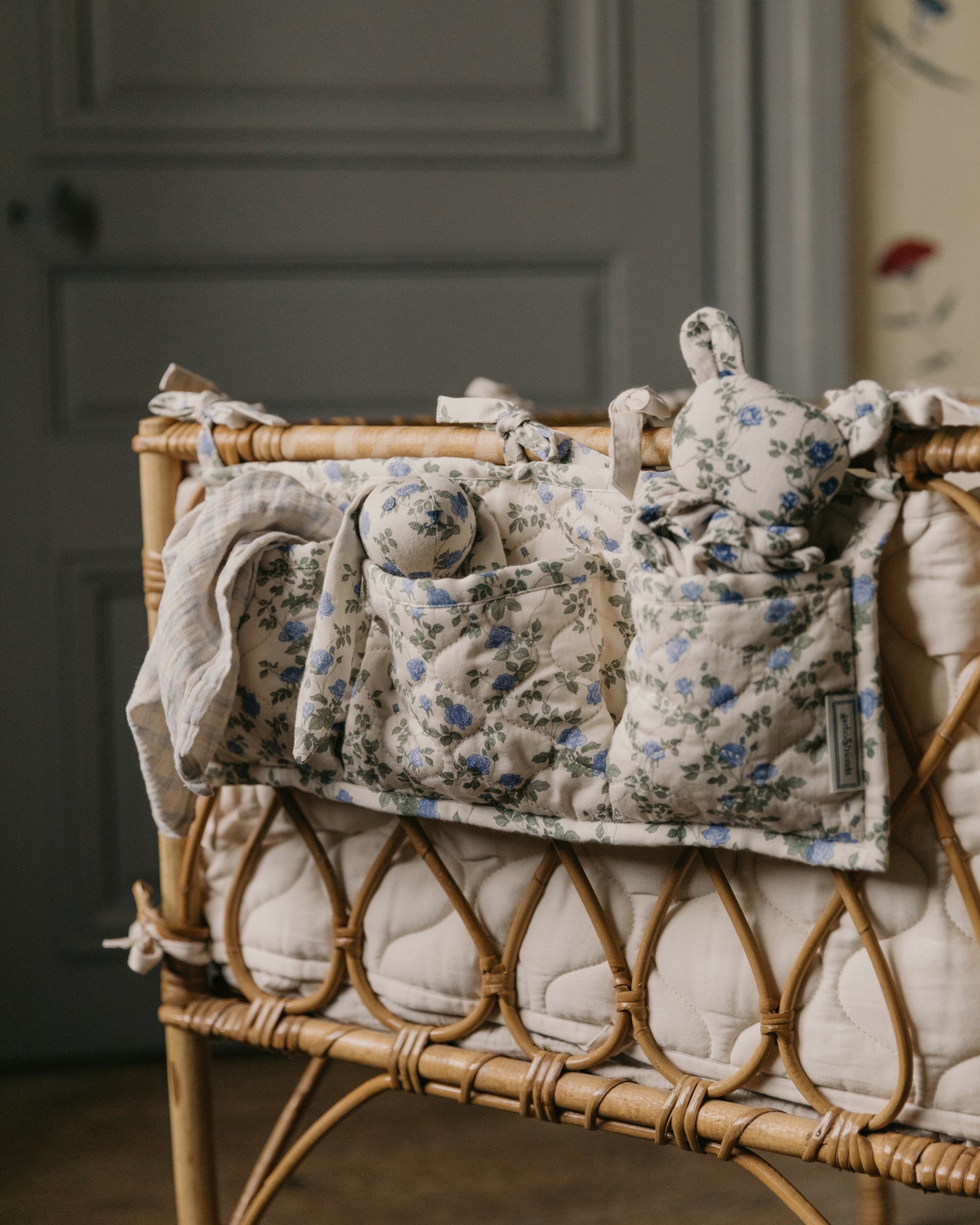 Satin Quilted Bed Pocket
