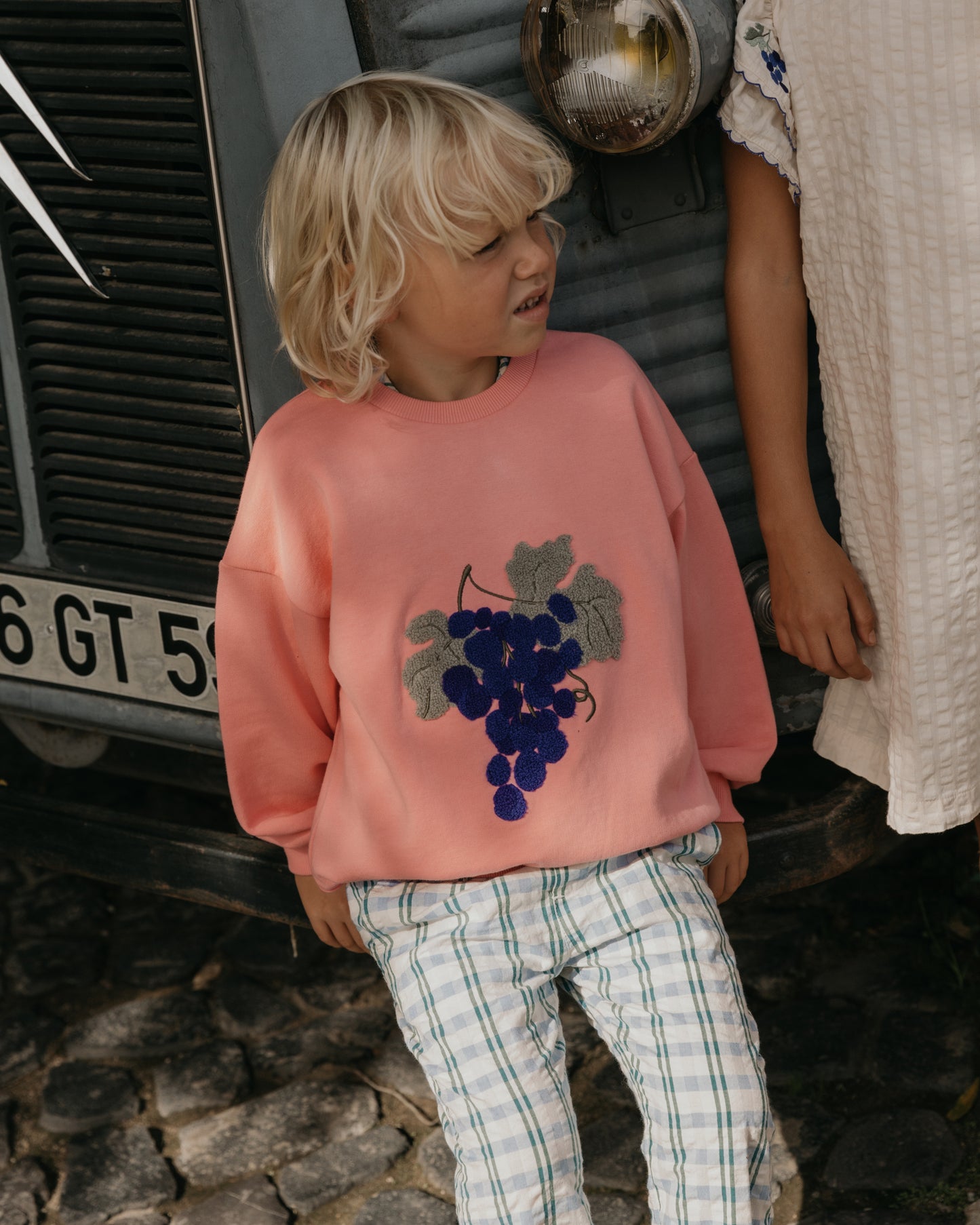 Sweatshirt