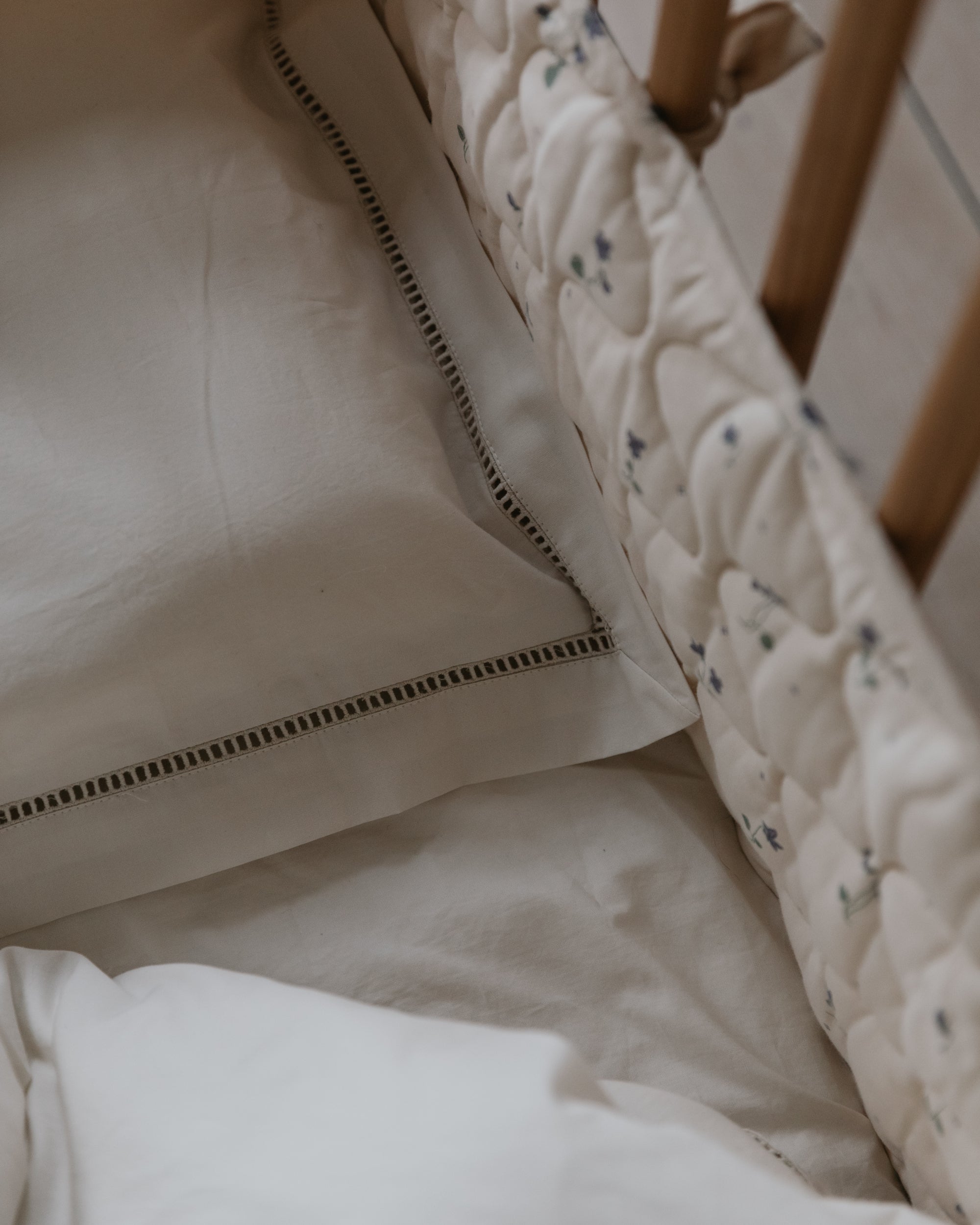 Ladder Lace Bed Set Junior