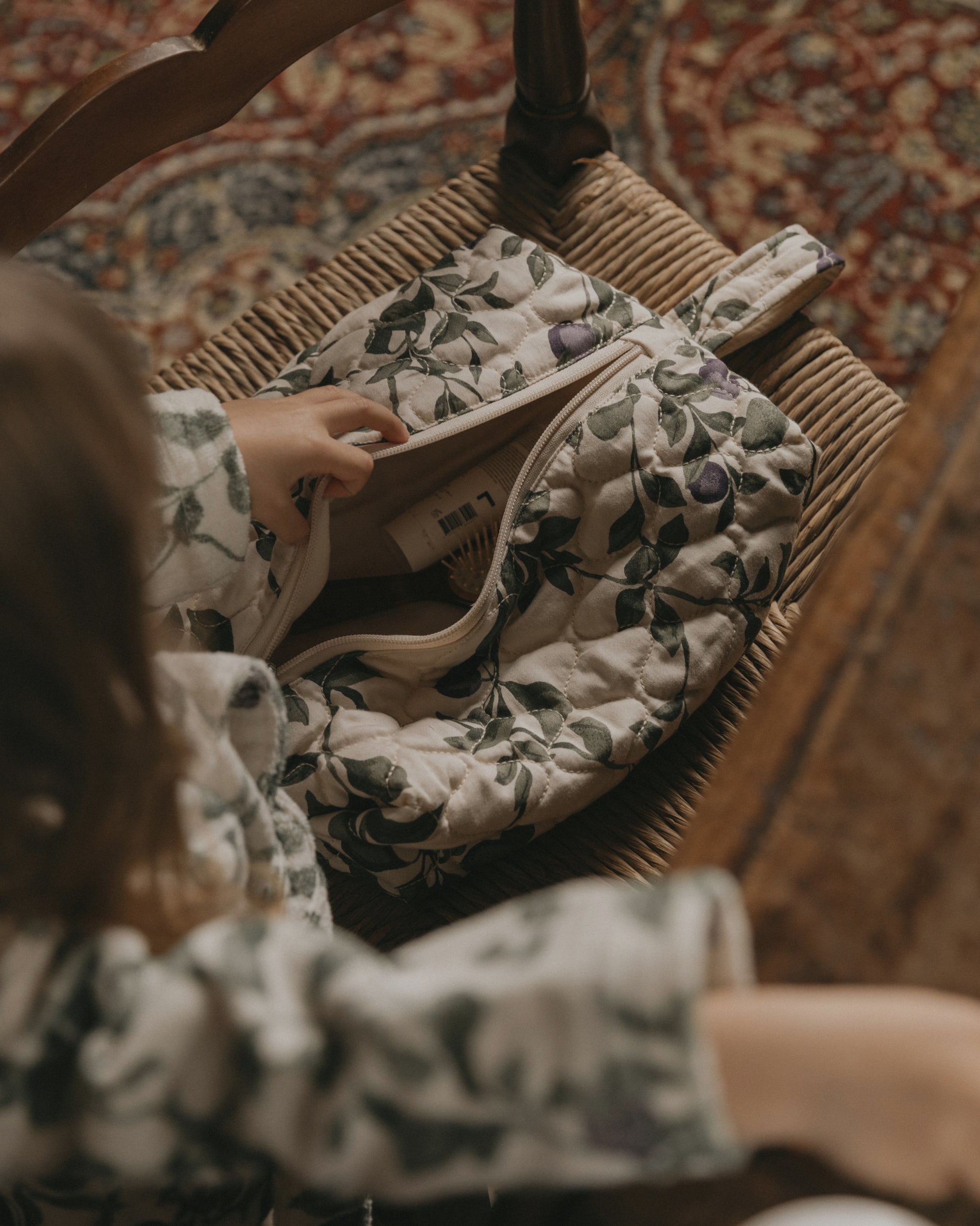 Satin Quiltad Necessär Medium