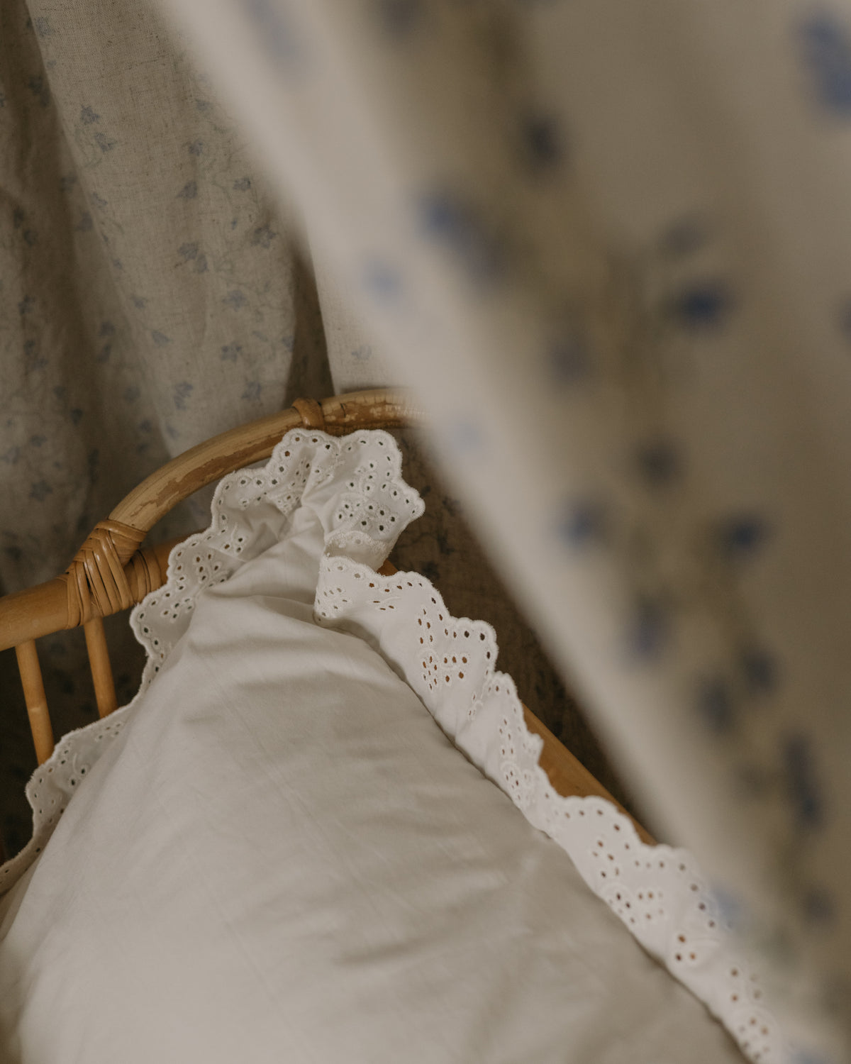 French Lace Bed Set Junior
