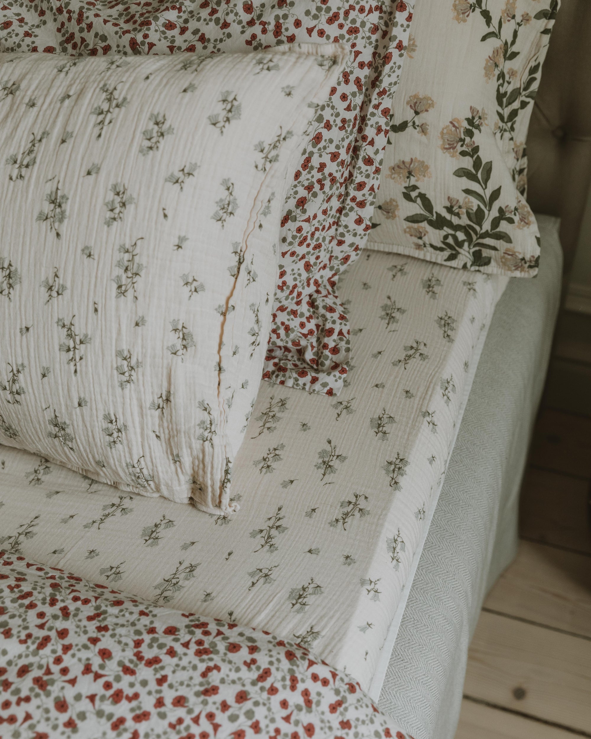  Image of Muslin Fitted Sheet Single