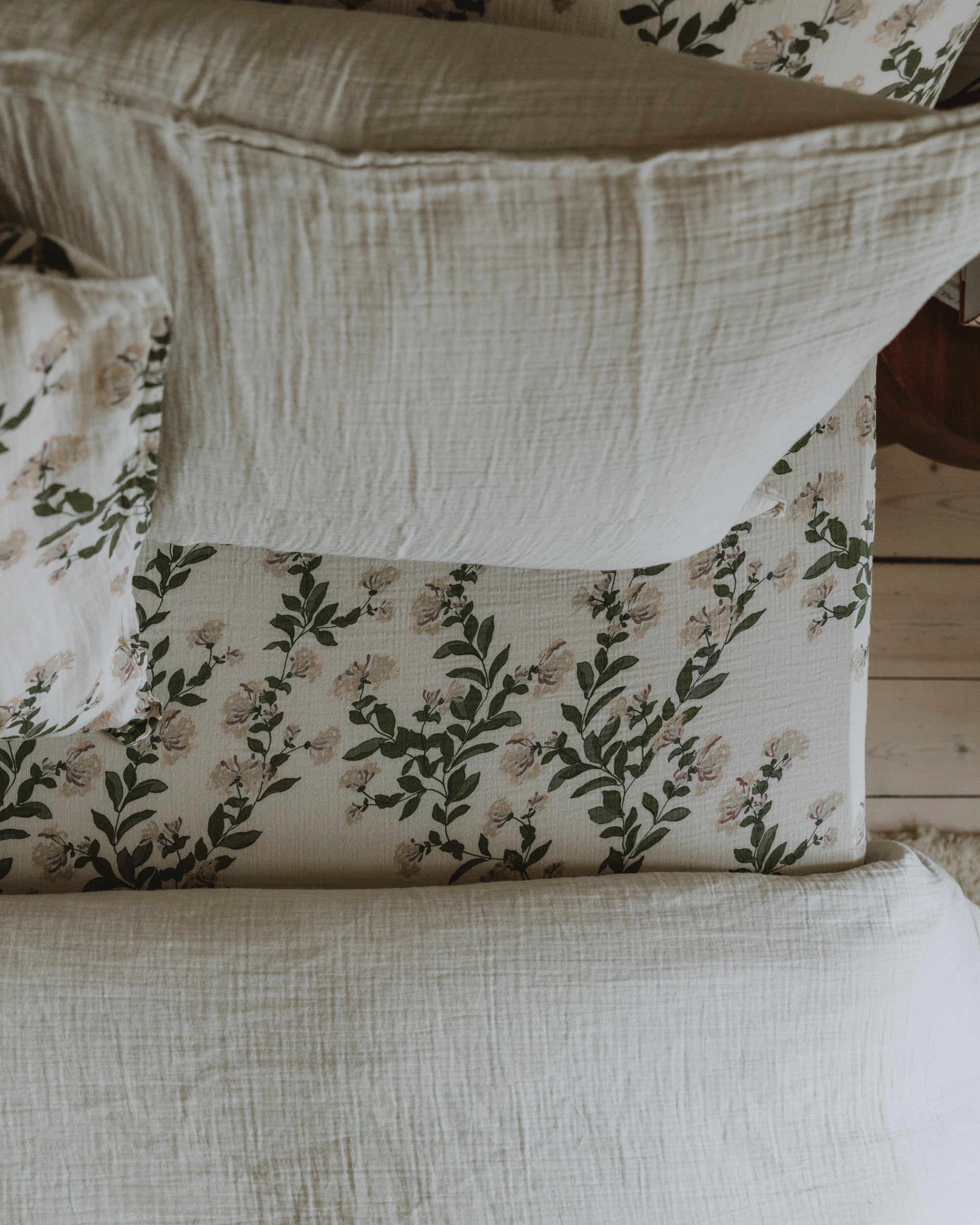  Image of Muslin Fitted Sheet Double