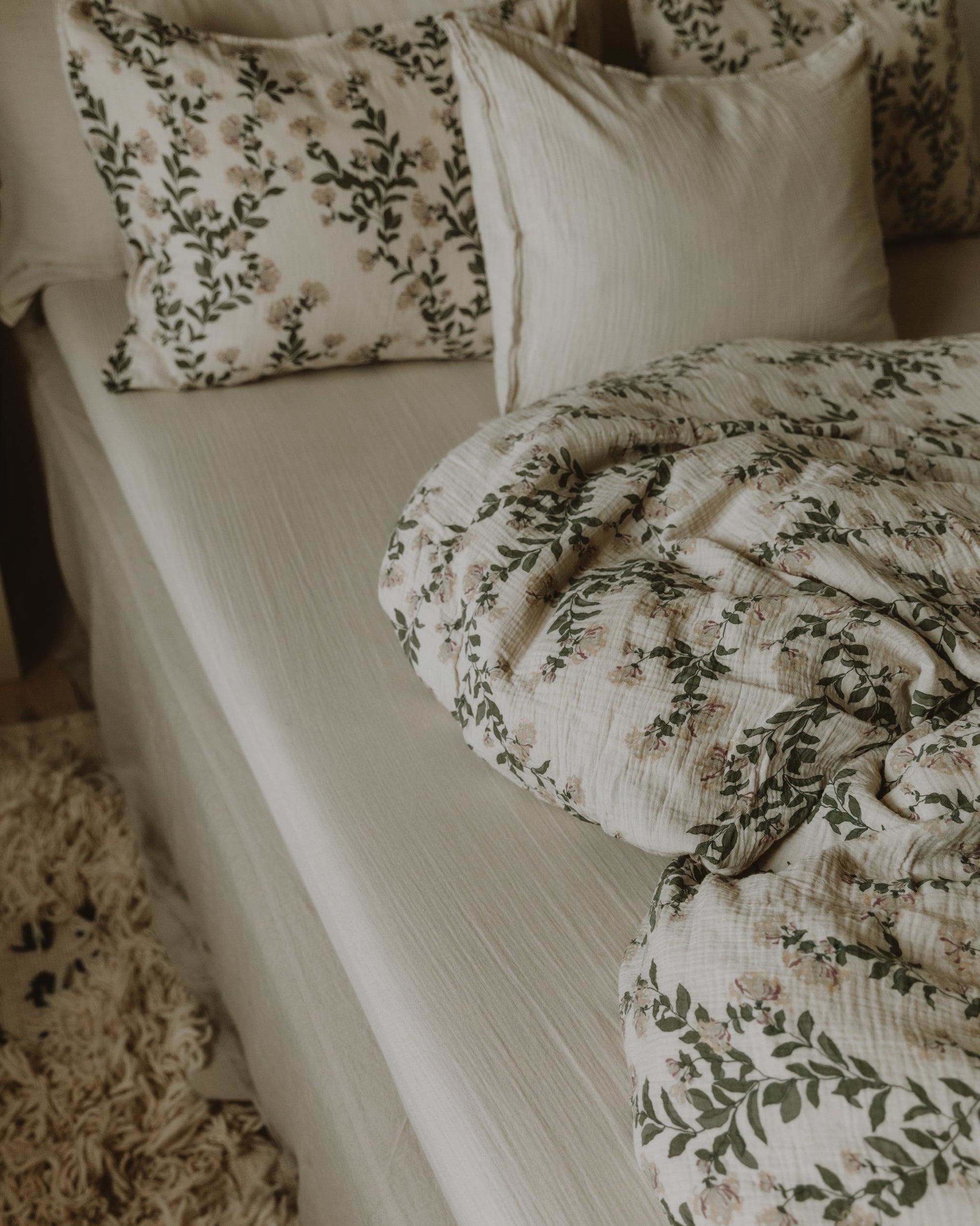  Image of Muslin Fitted Sheet Double