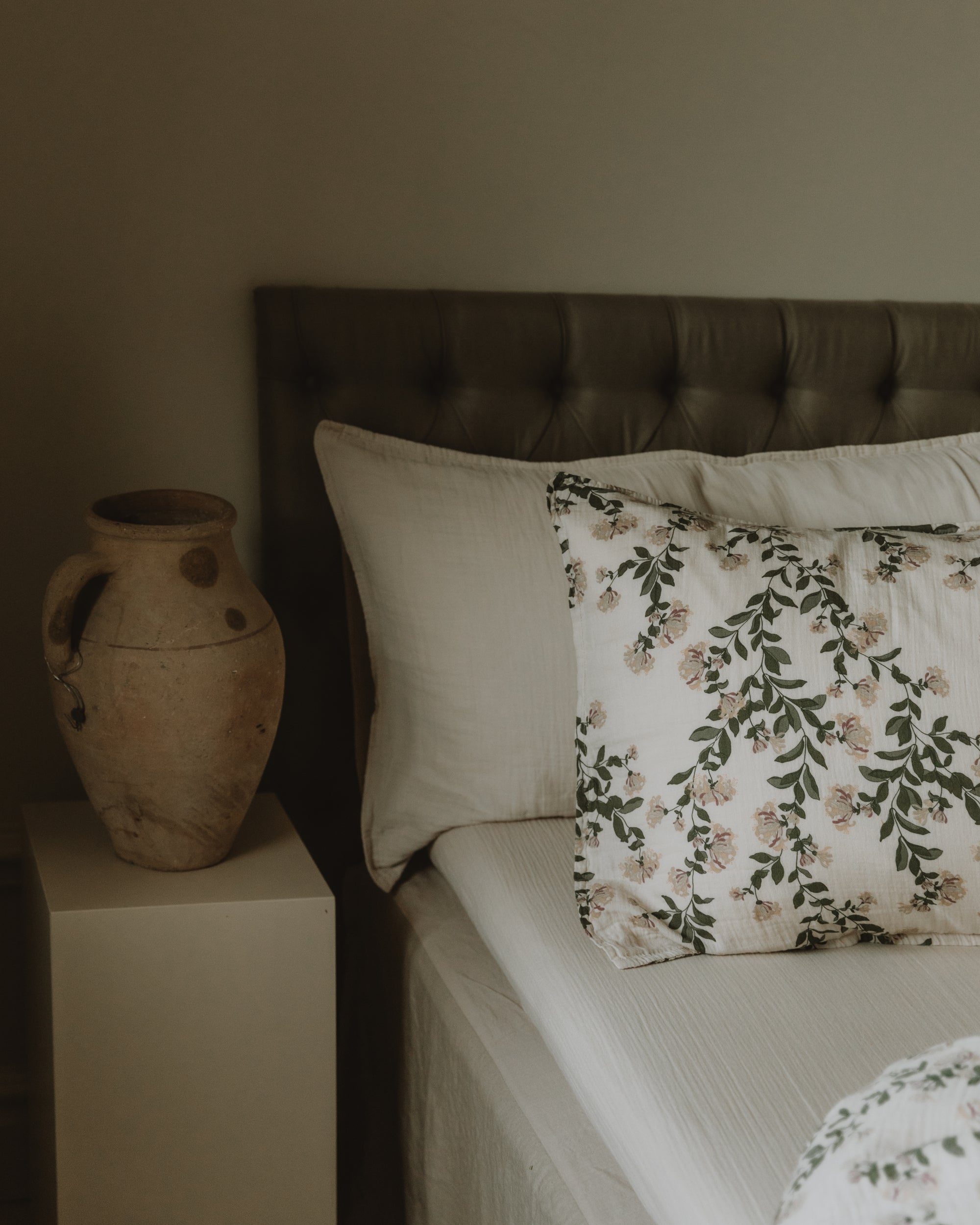  Image of Muslin Fitted Sheet Single