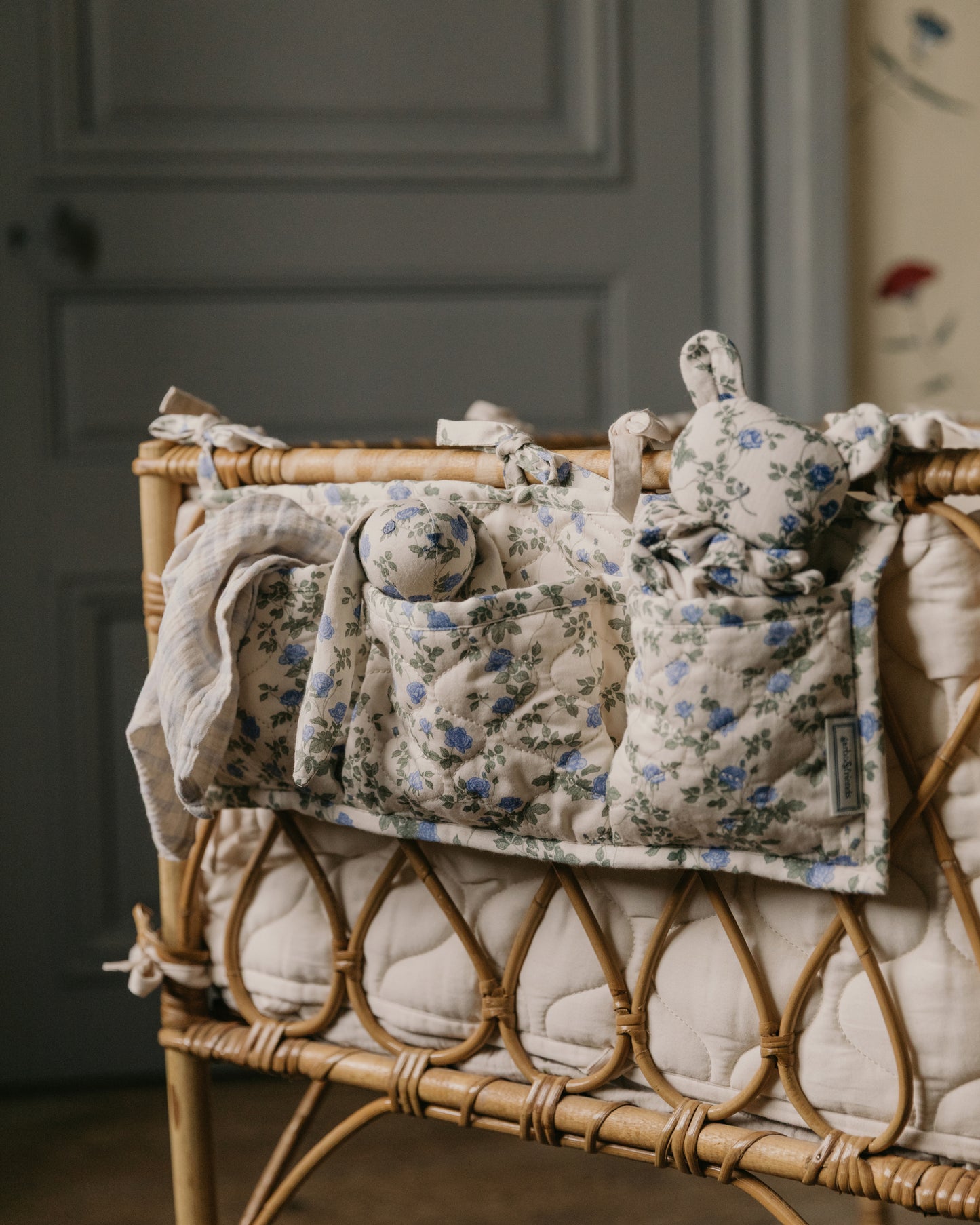 Satin Quilted Bed Pocket