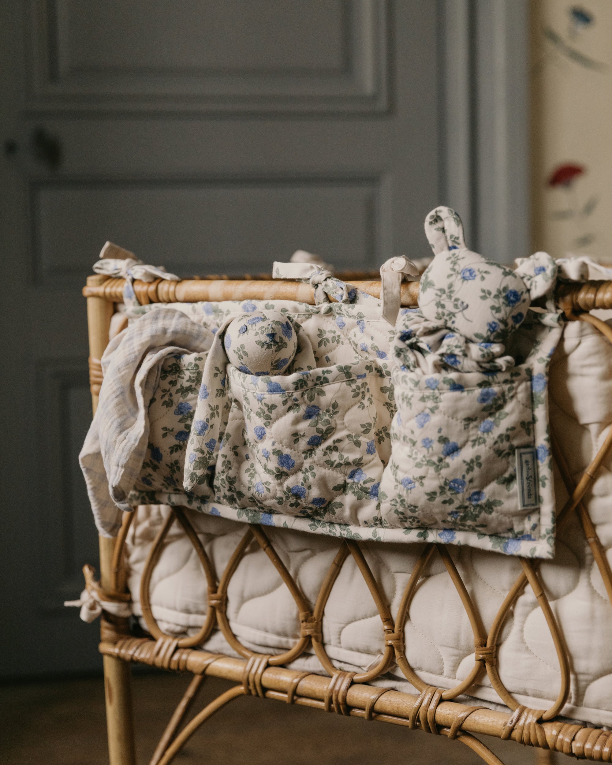 Satin Quilted Bed Pocket