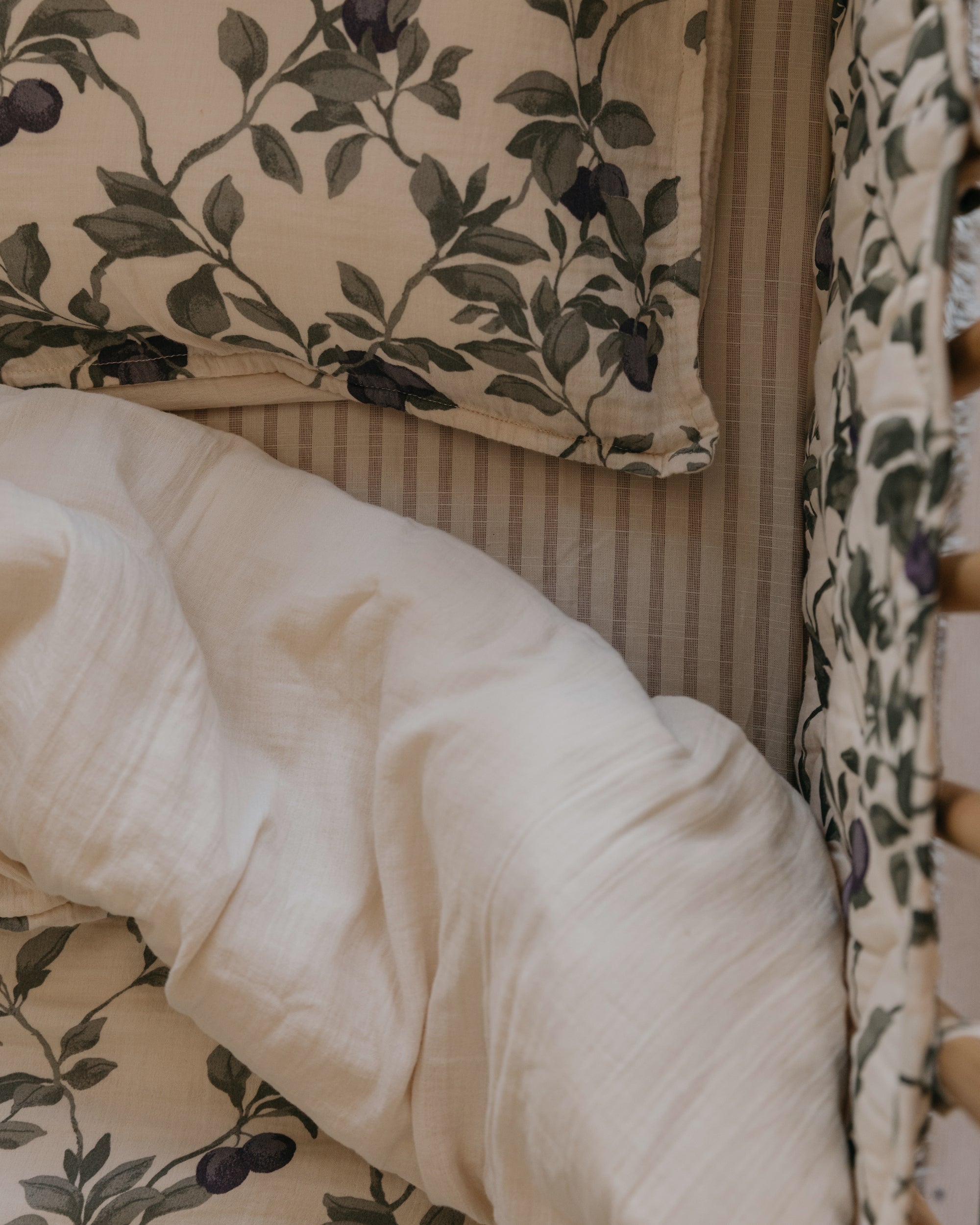  Image of Muslin Bed Set Junior