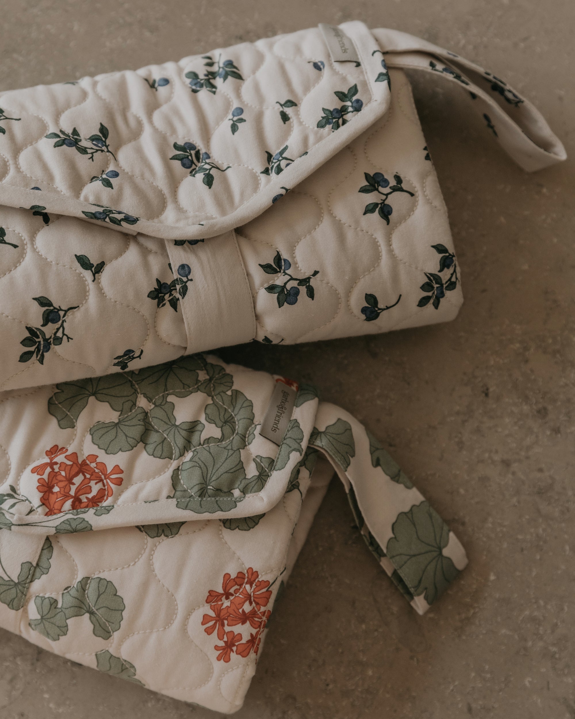  Image of Satin Quilted Change To Go