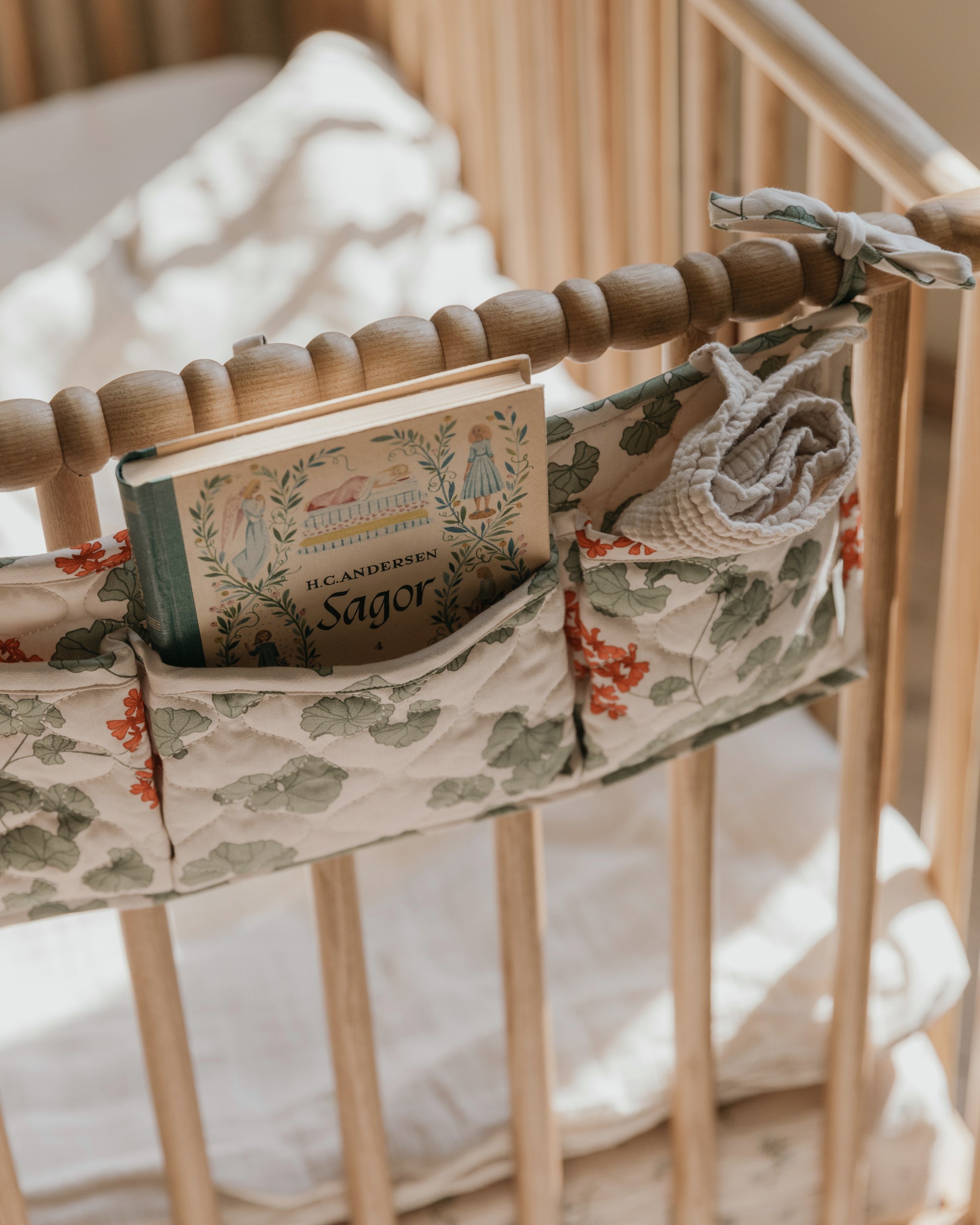 Image of Satin Quilted Bed Pocket