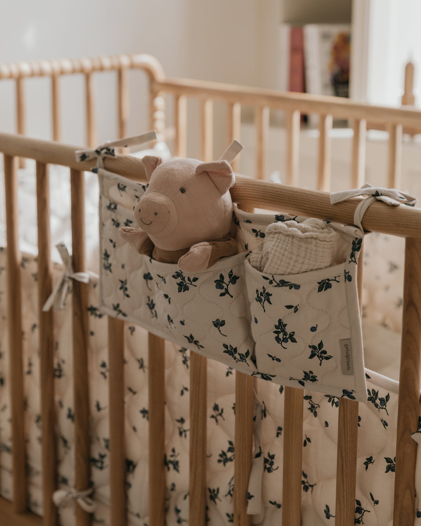 Satin Quilted Bed Pocket