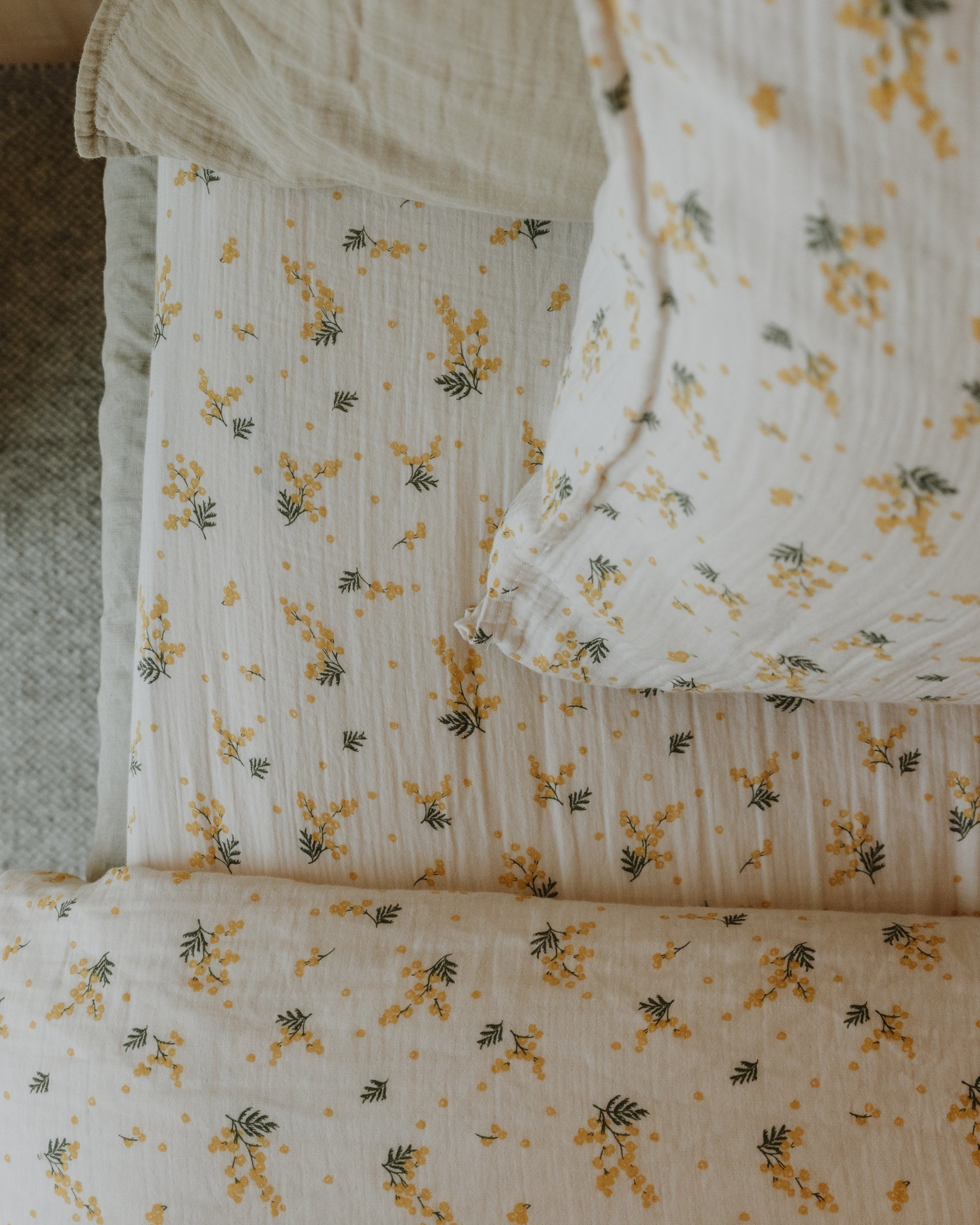  Image of Muslin Fitted Sheet Junior