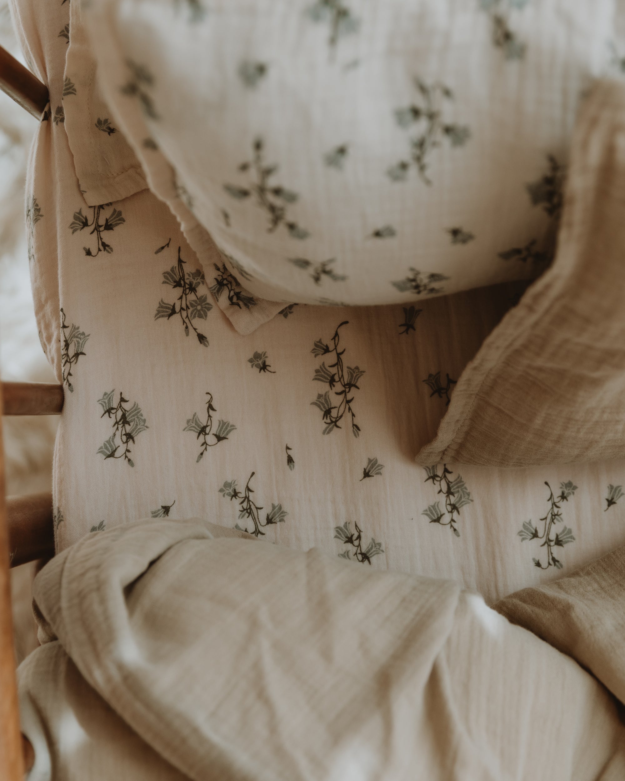  Image of Muslin Fitted Sheet Junior