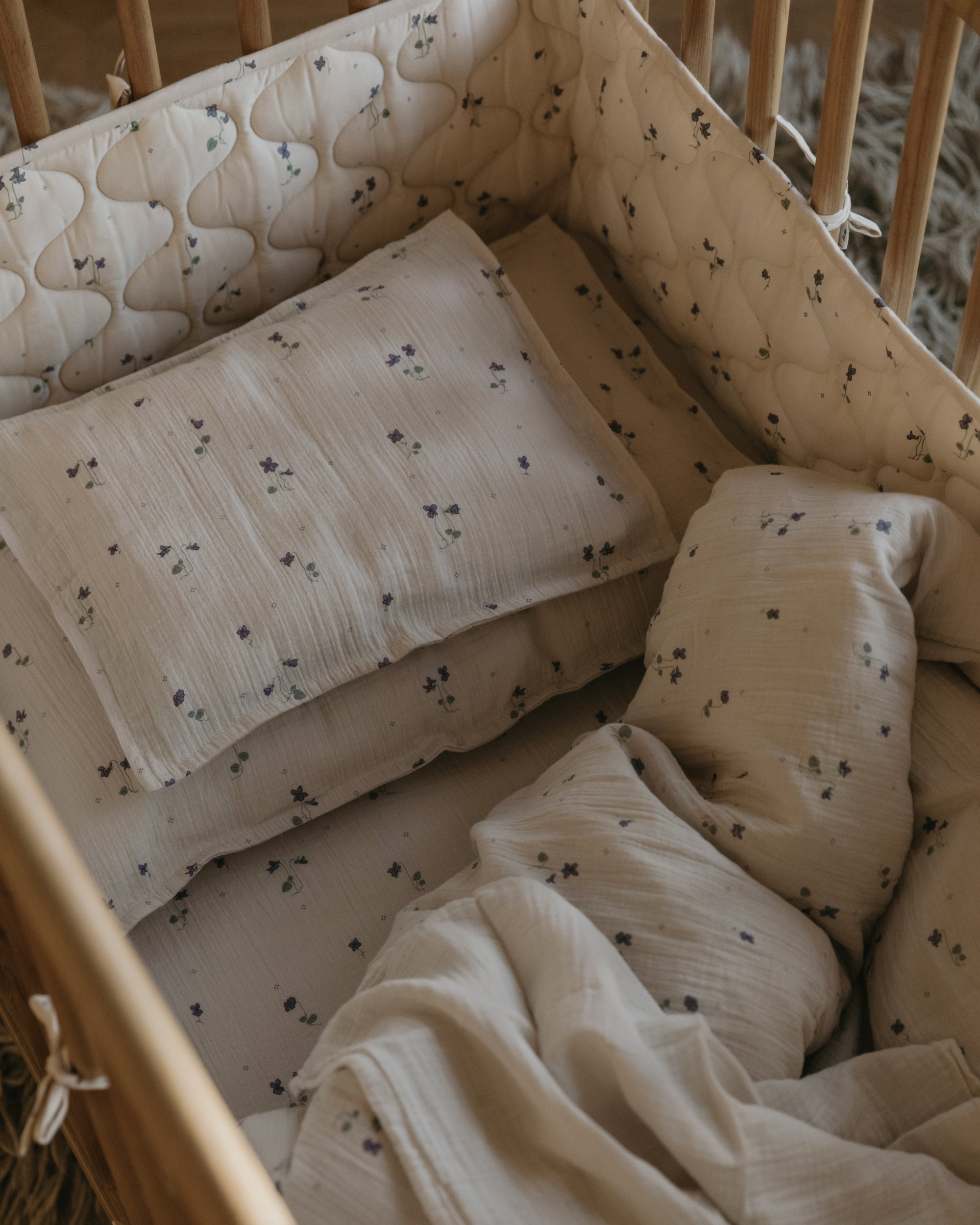  Image of Satin Quilted Crib Bumper
