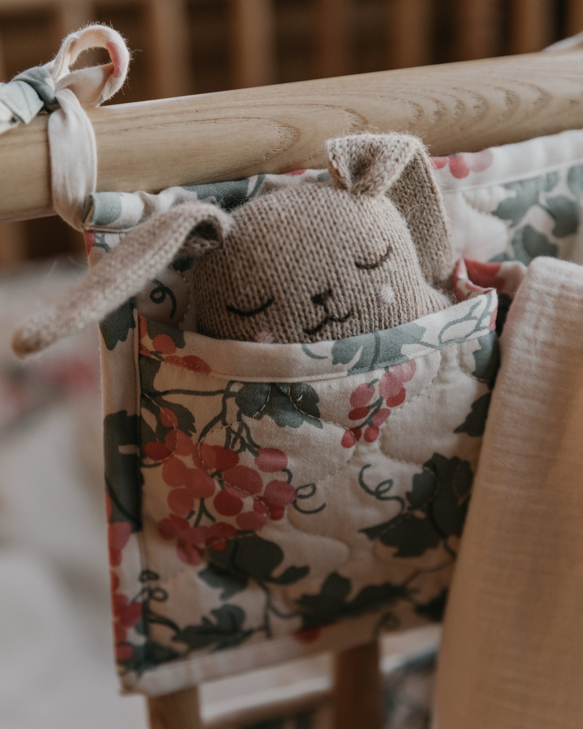  Image of Satin Quilted Bed Pocket