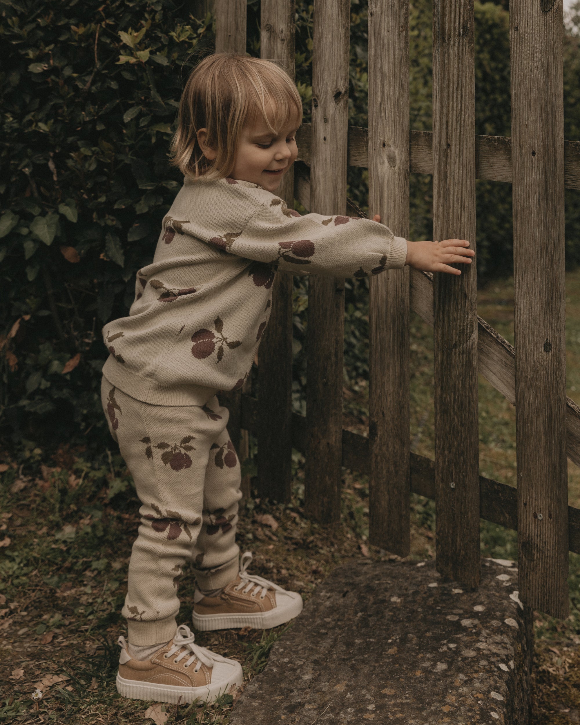  Image of Knitted Cardigan