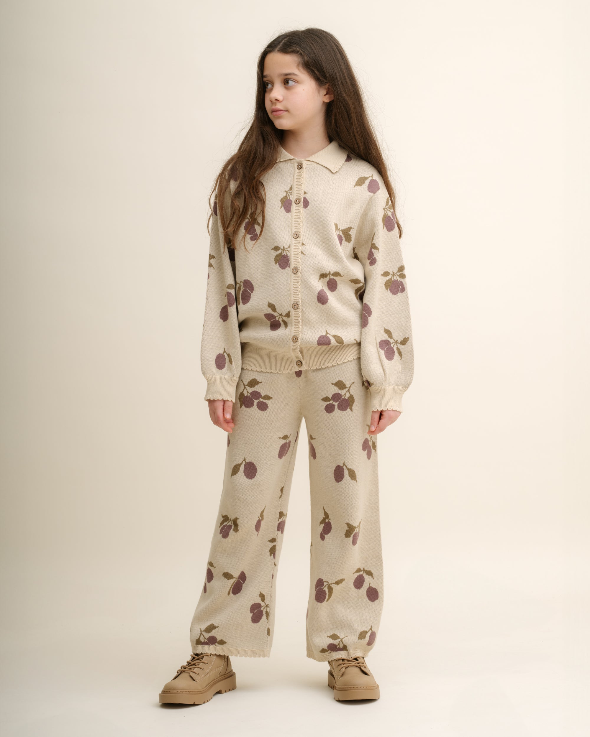 Image of Knitted Cardigan