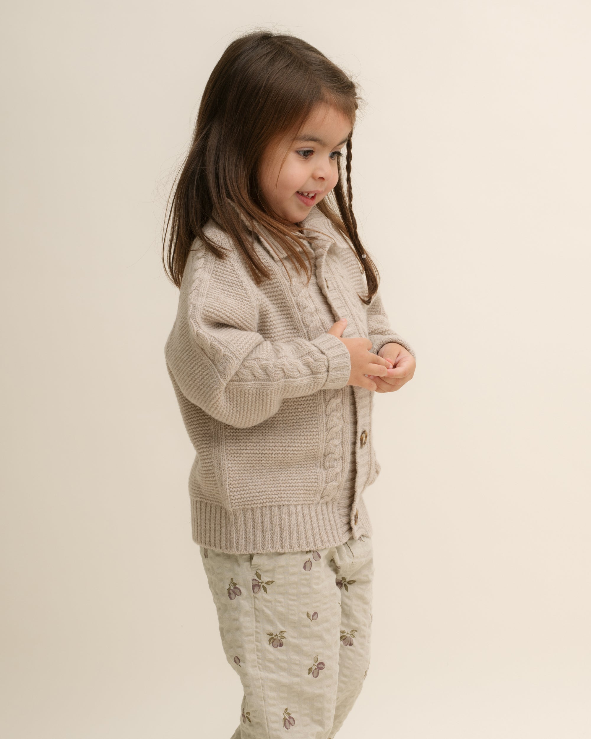  Image of Knitted Cardigan